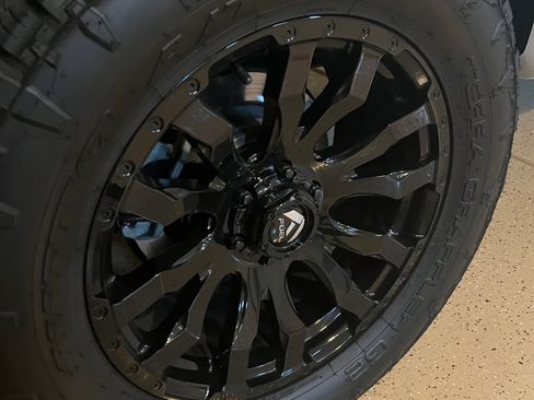 Used 2015 Ford F150 Platinum w/ Technology Package image 15