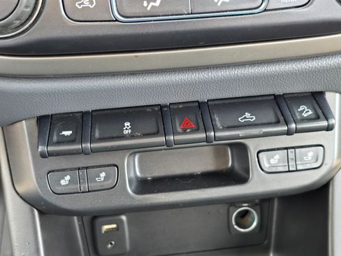 Used 2017 Chevrolet Colorado Z71 image 21