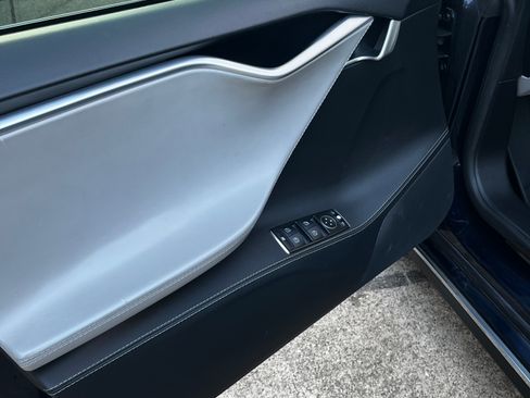 Used 2014 Tesla Model S image 12