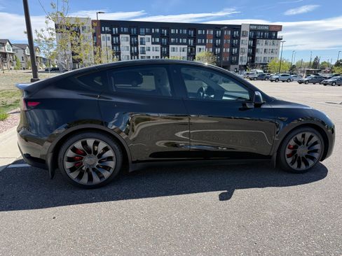 Used 2021 Tesla Model Y Performance image 1