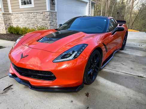 Used 2019 Chevrolet Corvette Stingray Coupe w/ Carbon Flash Badge Package image 5