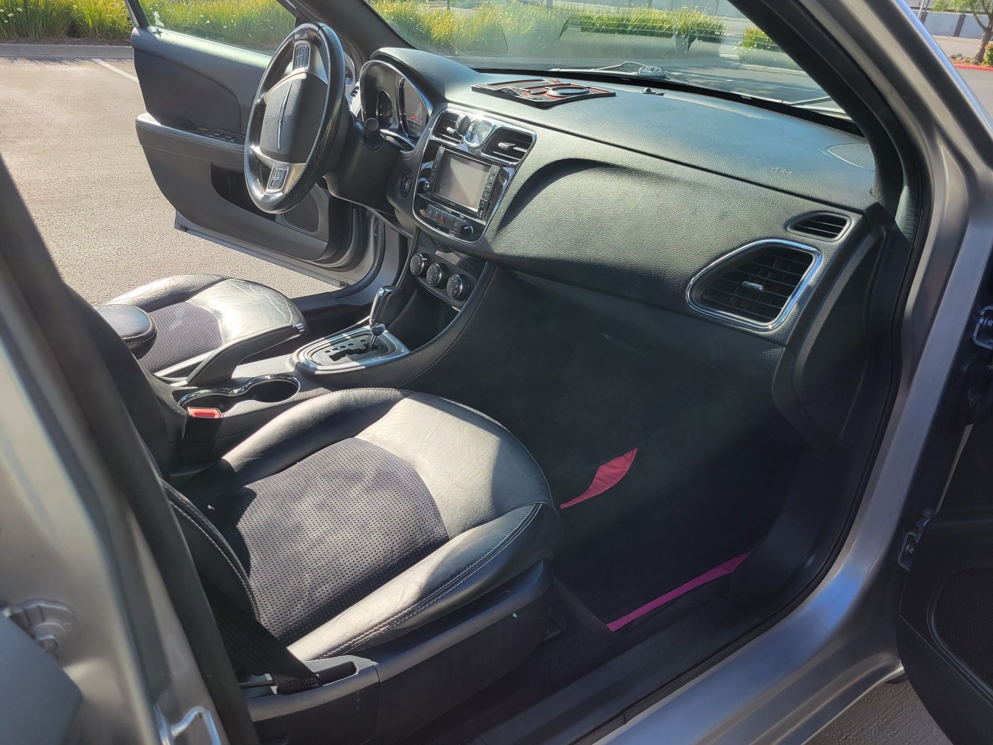 Used 2013 Chrysler 200 Limited w/ Sun/Sound Group FWD image 11
