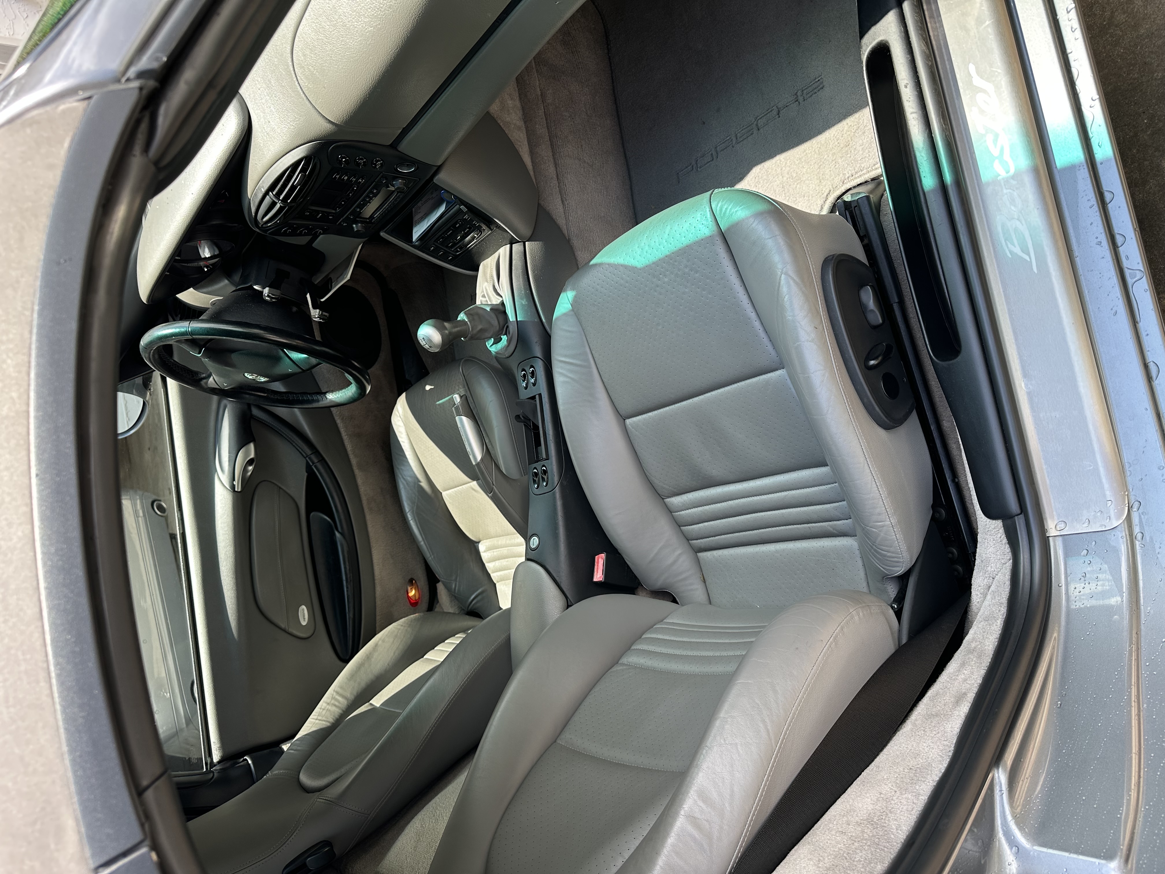 Used 2001 Porsche Boxster RWD image 15