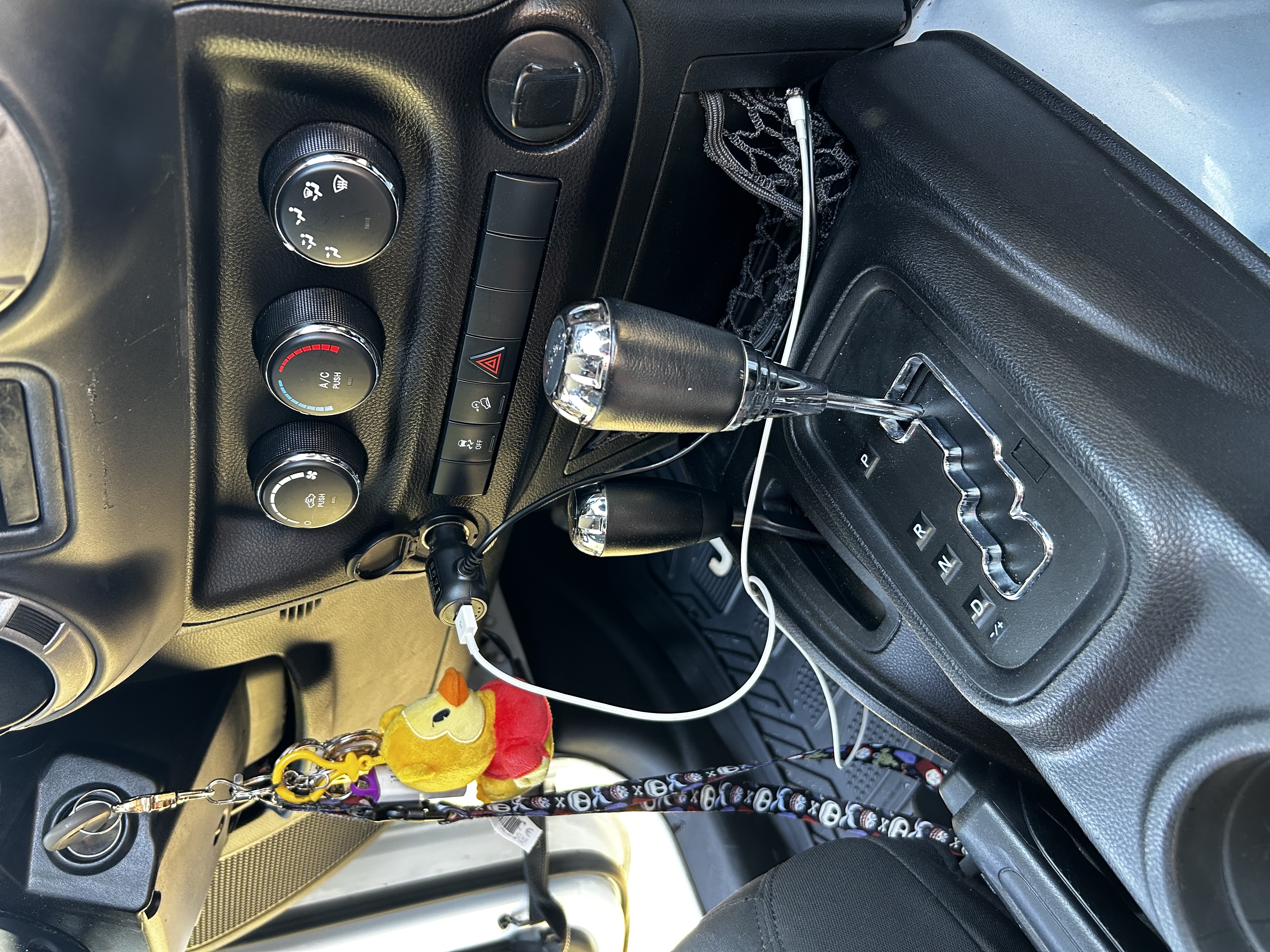 Used 2016 Jeep Wrangler Sport w/ Connectivity Group AWD/4WD image 27