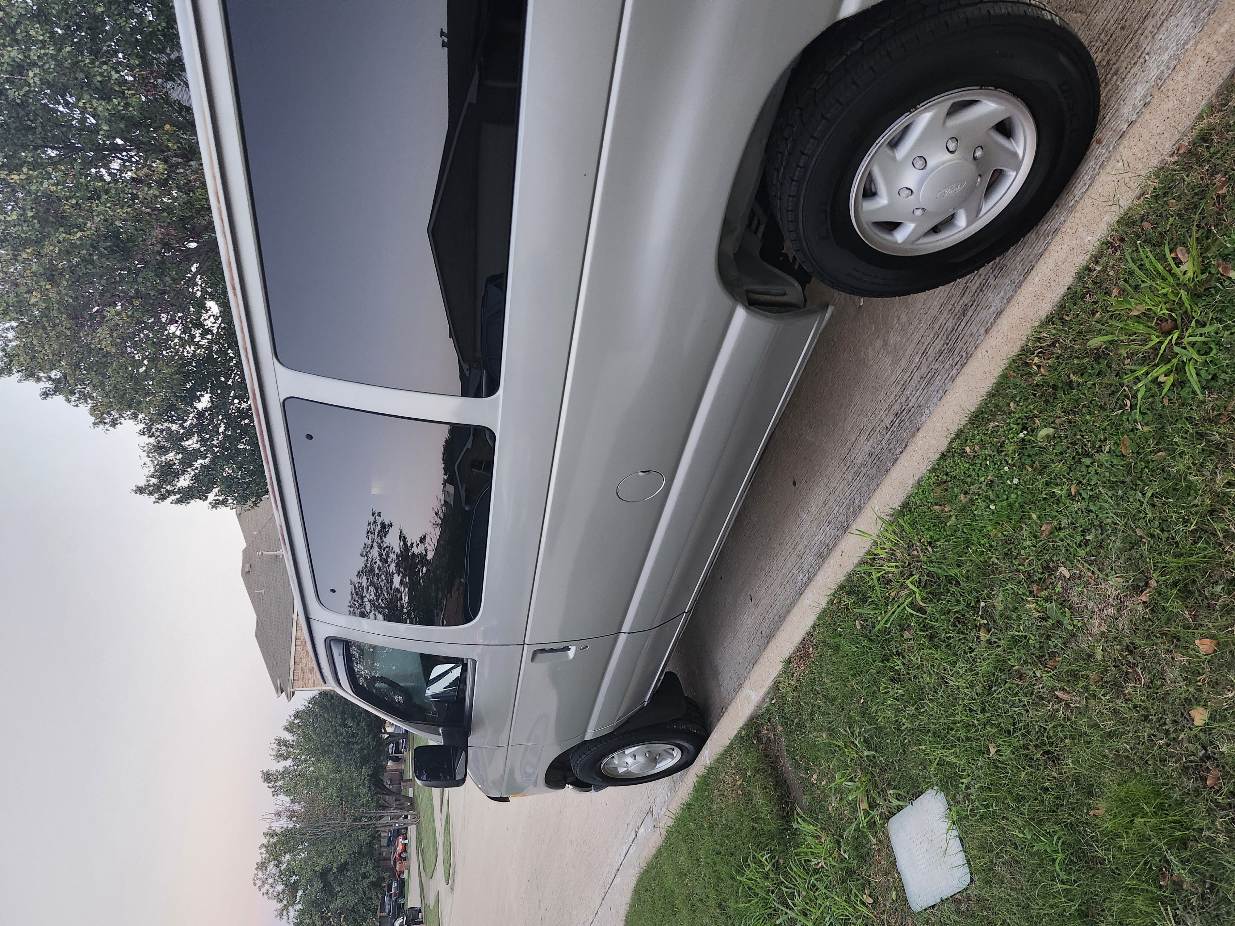 Used 2003 Ford E-350 and Econoline 350 XLT RWD image 19