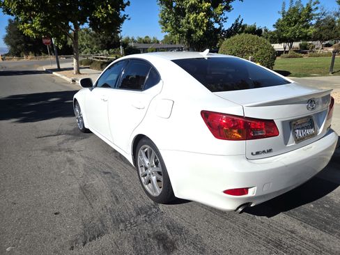 Used 2007 Lexus IS 250 RWD image 9