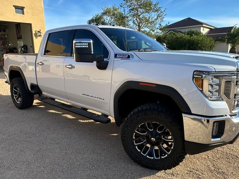 Used 2020 GMC Sierra 2500 SLT w/ SLT Premium Plus Package image 1