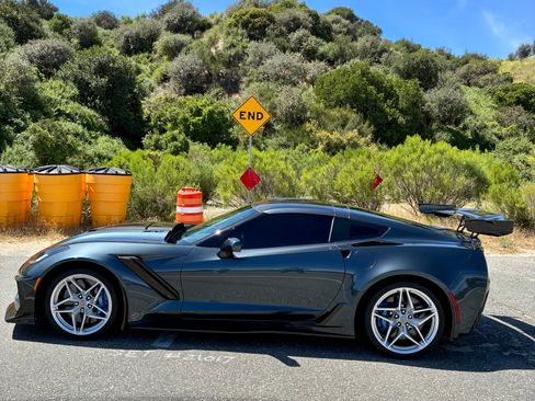 Used 2019 Chevrolet Corvette ZR1 RWD image 16