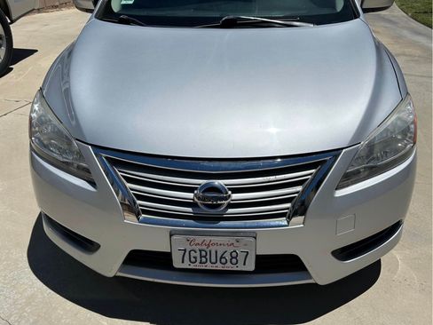 Used 2014 Nissan Sentra SV FWD image 2
