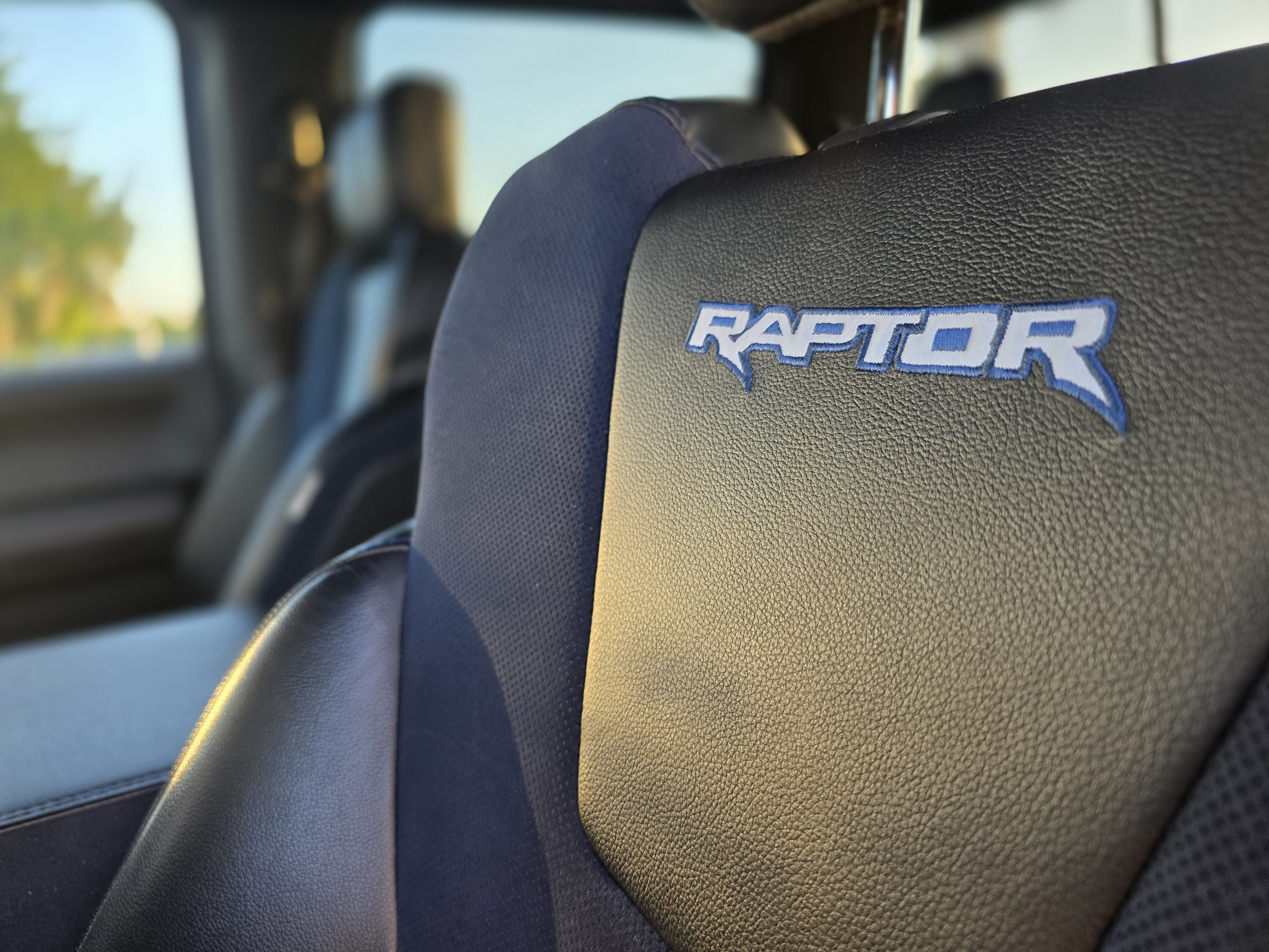 Used 2020 Ford F150 Raptor w/ Equipment Group 802A Luxury AWD/4WD image 2