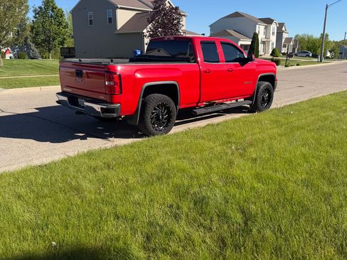 Used 2014 GMC Sierra 1500 SLE w/ SLE Value Package AWD/4WD image 4