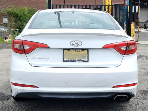 Used 2016 Hyundai Sonata SE image 4