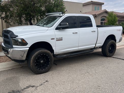 Used 2015 RAM 2500 SLT AWD/4WD image 2