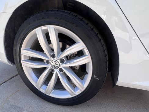 Used 2019 Volkswagen Passat 2.0T Wolfsburg FWD image 26