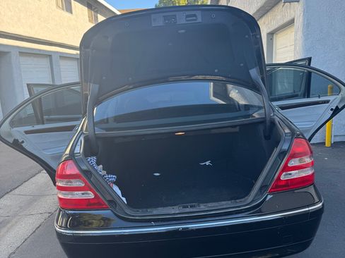 Used 2003 Mercedes-Benz C 320 Sedan image 10