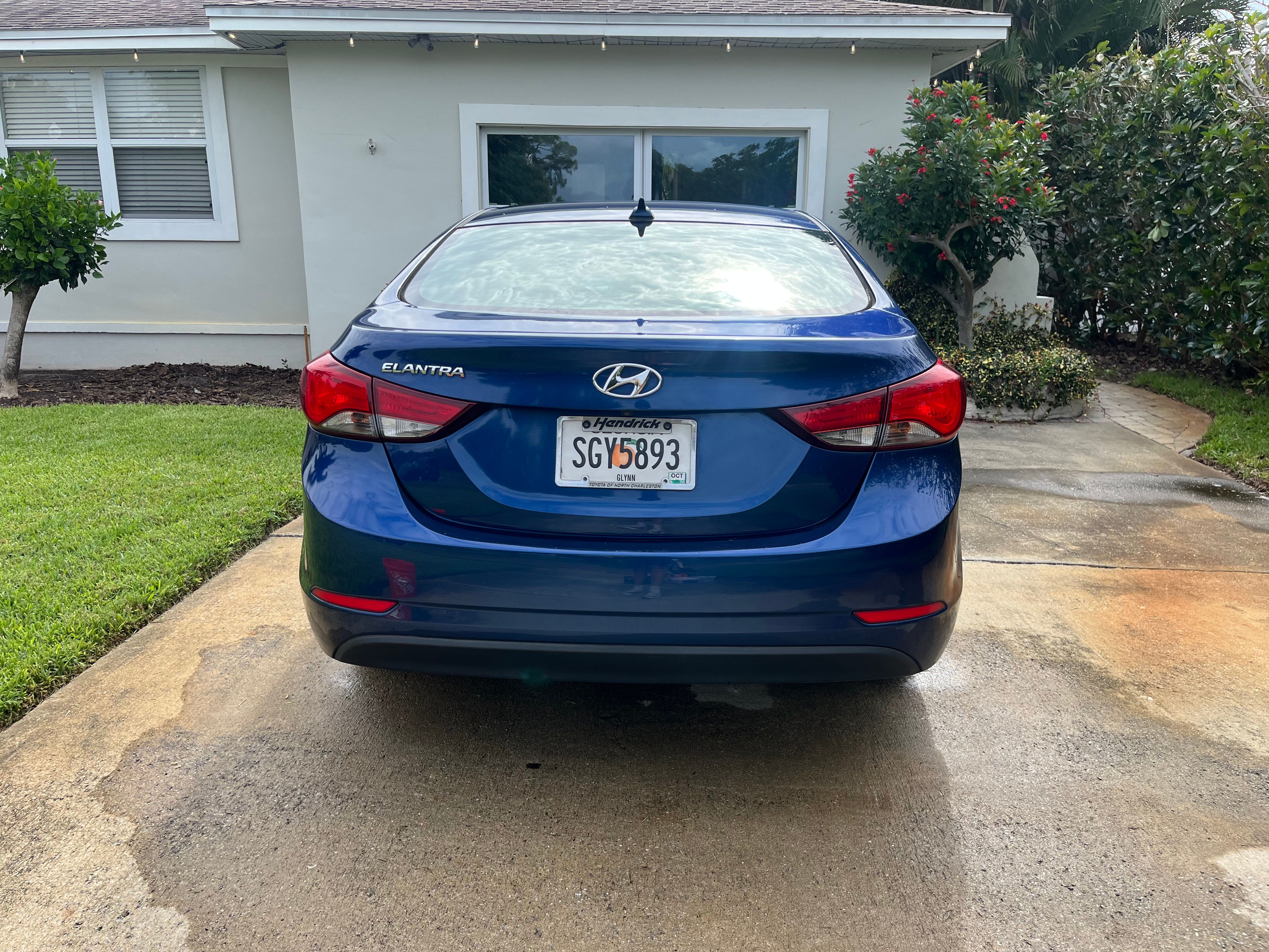 Used 2016 Hyundai Elantra SE w/ Option Group 02 FWD image 4