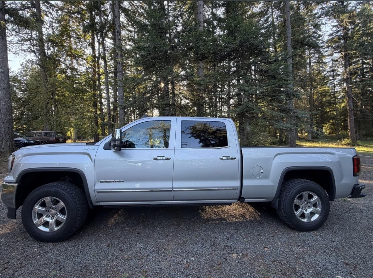 Used 2018 GMC Sierra 1500 SLT AWD/4WD image 1