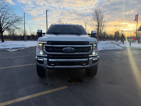 Used 2022 Ford F350 Lariat w/ Tremor Off-Road Package image 5