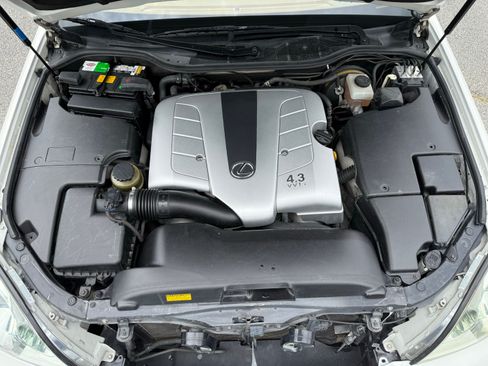 Used 2003 Lexus LS 430 RWD image 9