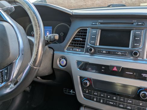 Used 2015 Hyundai Sonata Sport 2.0T image 12