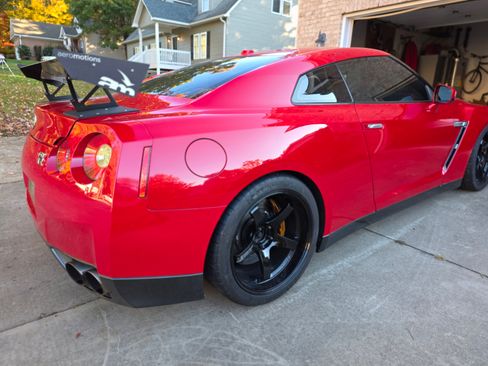 Used 2009 Nissan GT-R Premium image 5