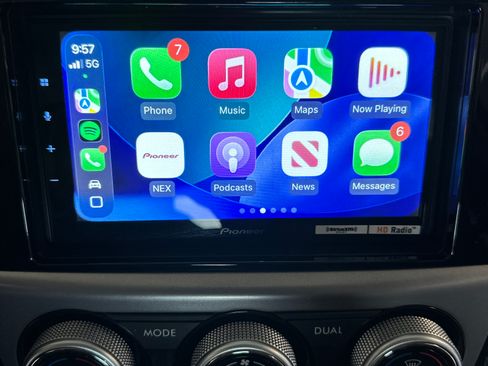 Used 2018 Subaru Forester 2.5i Touring w/ Popular Package #2 image 6