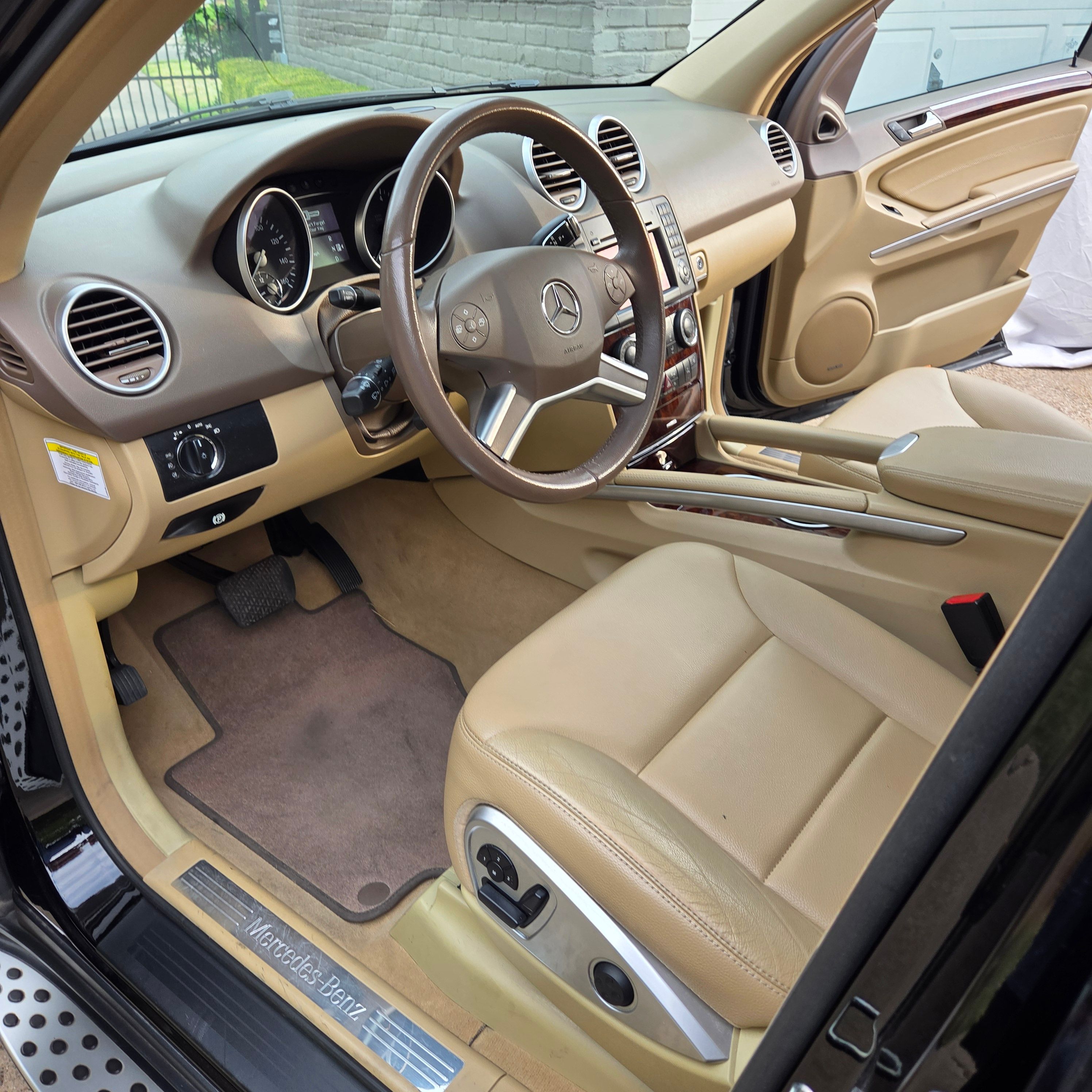 Used 2009 Mercedes-Benz ML 550 4MATIC image 11