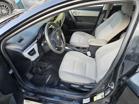 Used 2015 Toyota Corolla LE FWD image 9