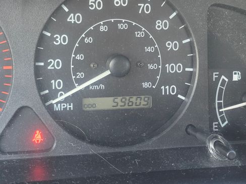 Used 2001 Toyota Corolla LE image 1