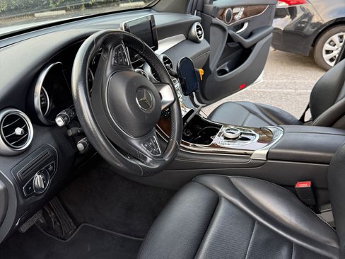 Used 2018 Mercedes-Benz GLC 300 image 10