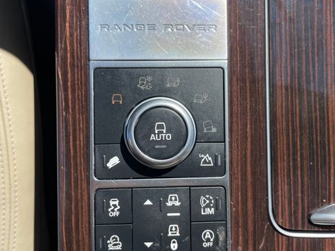Used 2017 Land Rover Range Rover HSE AWD/4WD image 13