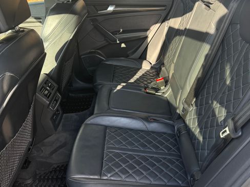 Used 2021 Audi SQ5 Premium Plus w/ Premium Plus Package image 16