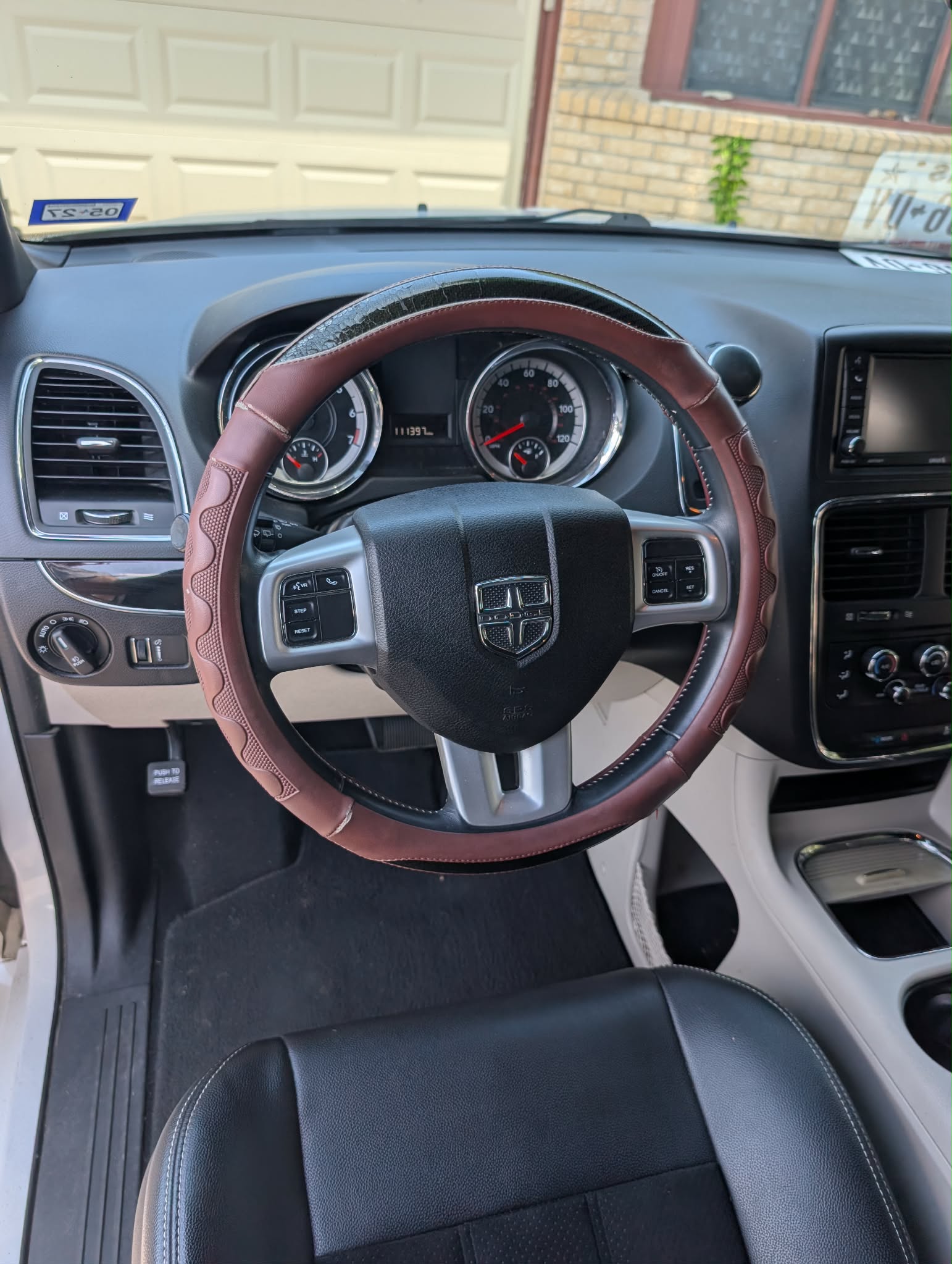Used 2018 Dodge Grand Caravan SXT FWD image 19