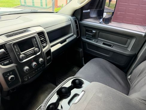Used 2017 RAM 3500 Tradesman w/ Chrome Appearance Group AWD/4WD image 13