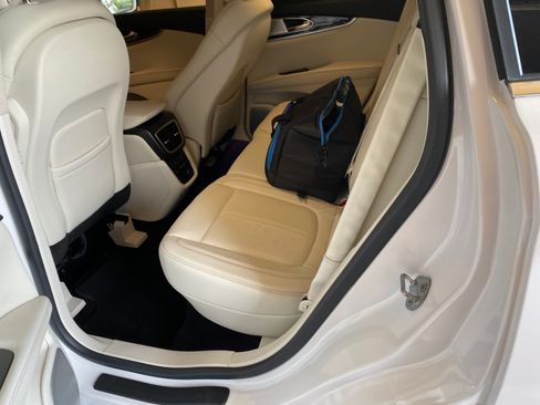 Used 2017 Lincoln MKX Black Label w/ Driver Assistance Package image 4