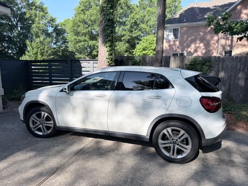 Used 2020 Mercedes-Benz GLA 250 4MATIC image 5