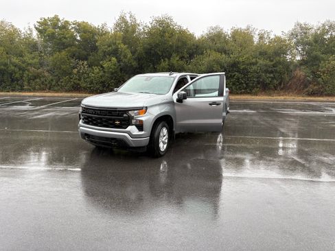 Used 2025 Chevrolet Silverado 1500 Custom image 16