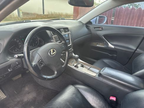 Used 2010 Lexus IS 250 w/ Premium Pkg Value Edition RWD image 23