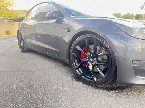 Used 2022 Tesla Model 3 Performance image 10