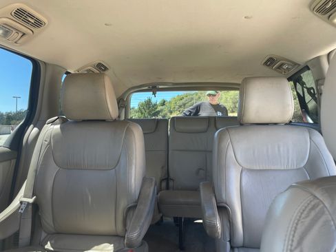 Used 2009 Toyota Sienna XLE FWD image 10