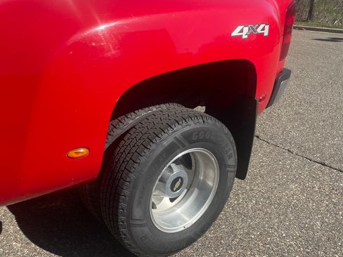 Used 2011 Chevrolet Silverado 3500 LTZ image 9