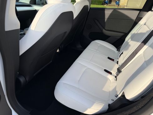 Used 2025 Tesla Model Y Performance AWD/4WD image 11