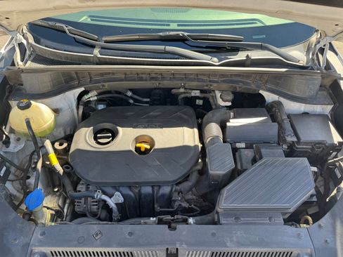 Used 2019 Hyundai Tucson SE image 39