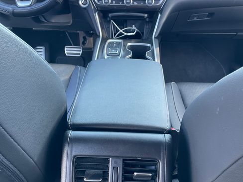Used 2019 Honda Accord Sport image 13