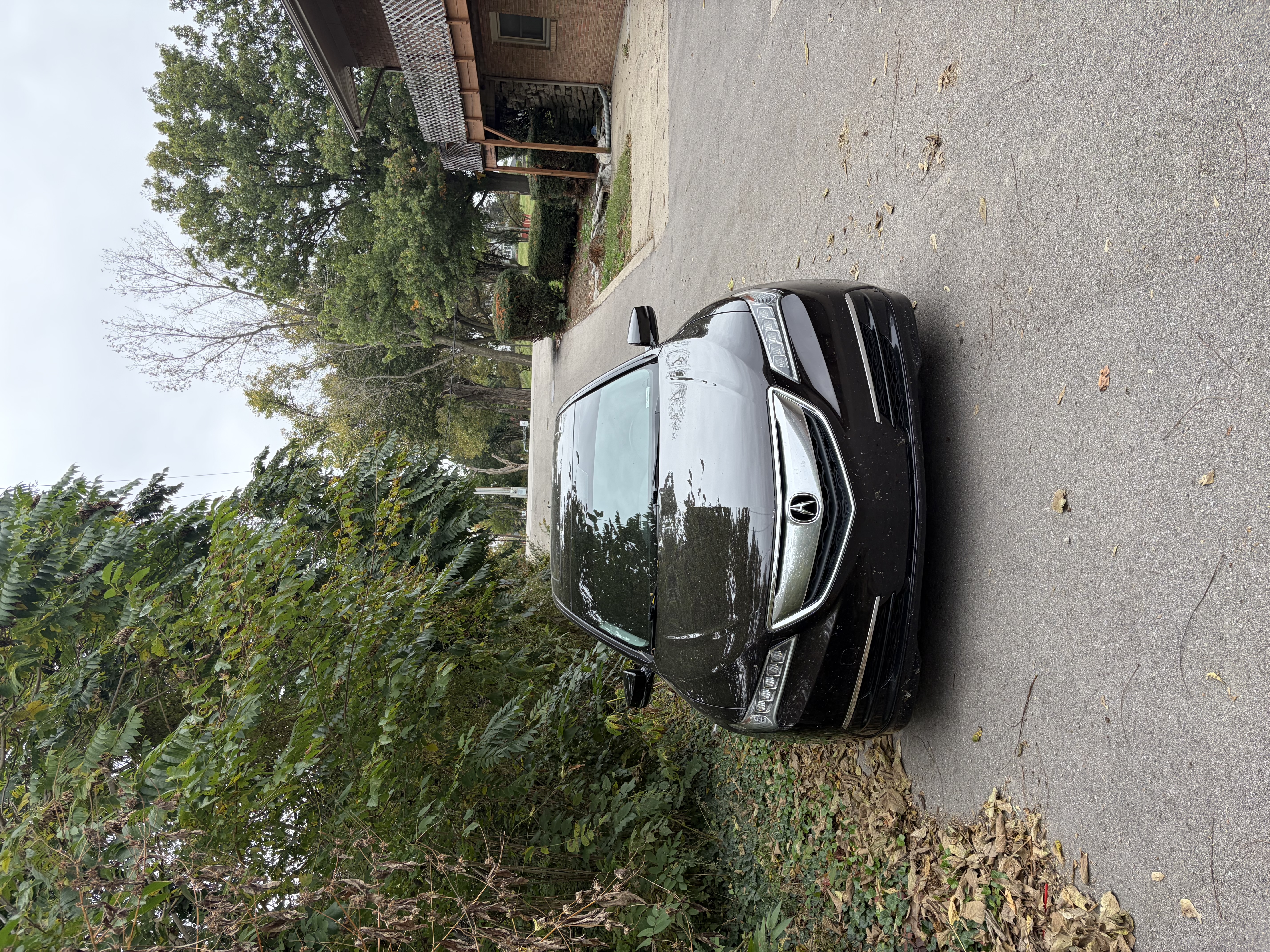 Used 2015 Acura TLX w/ Technology Package FWD image 2