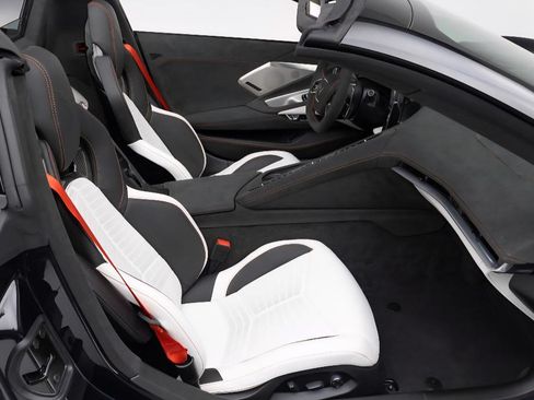 Used 2023 Chevrolet Corvette Stingray Convertible 2D w/ Z51 Performance Package image 6