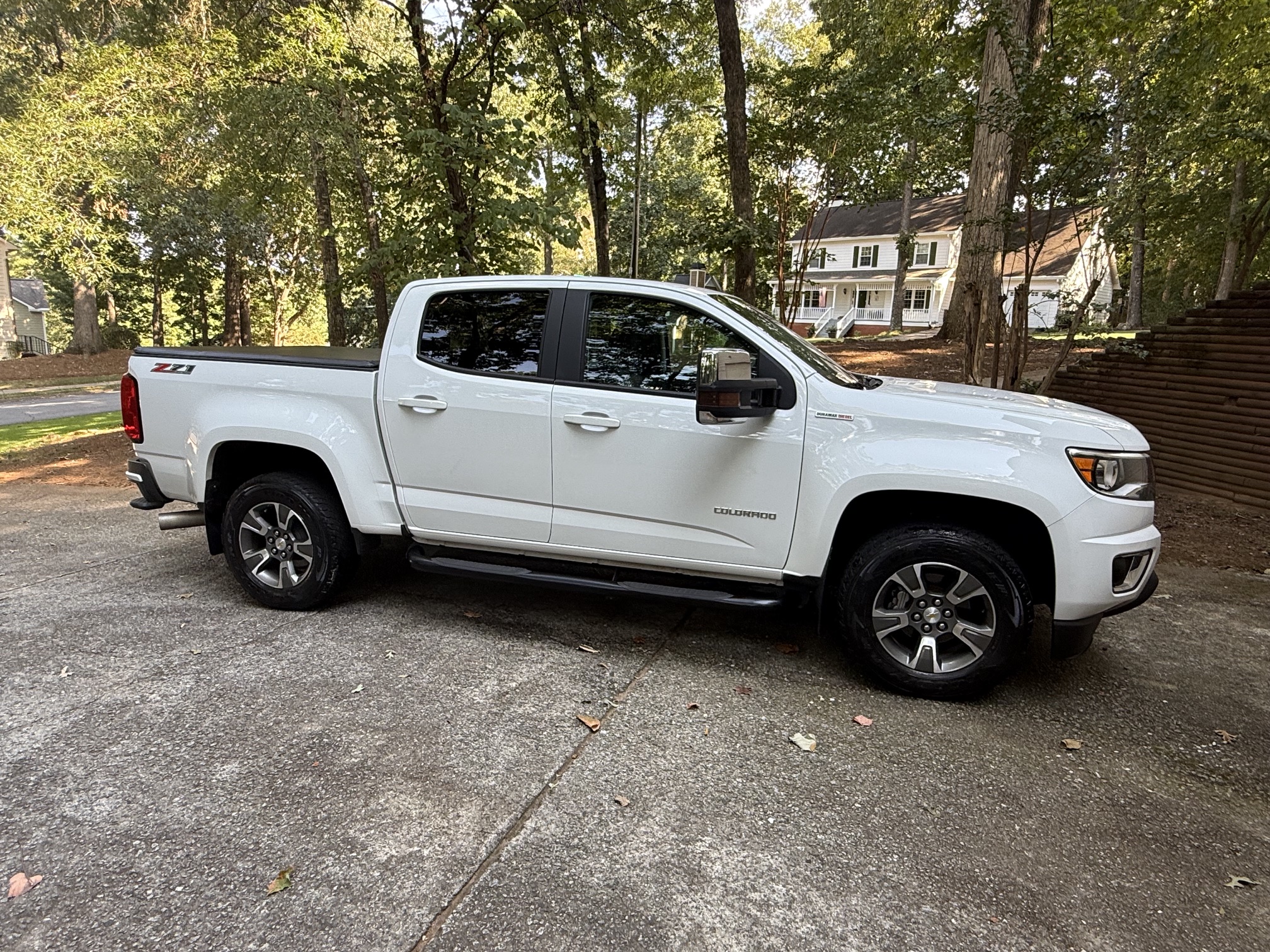 Used 2020 Chevrolet Colorado Z71 AWD/4WD image 9