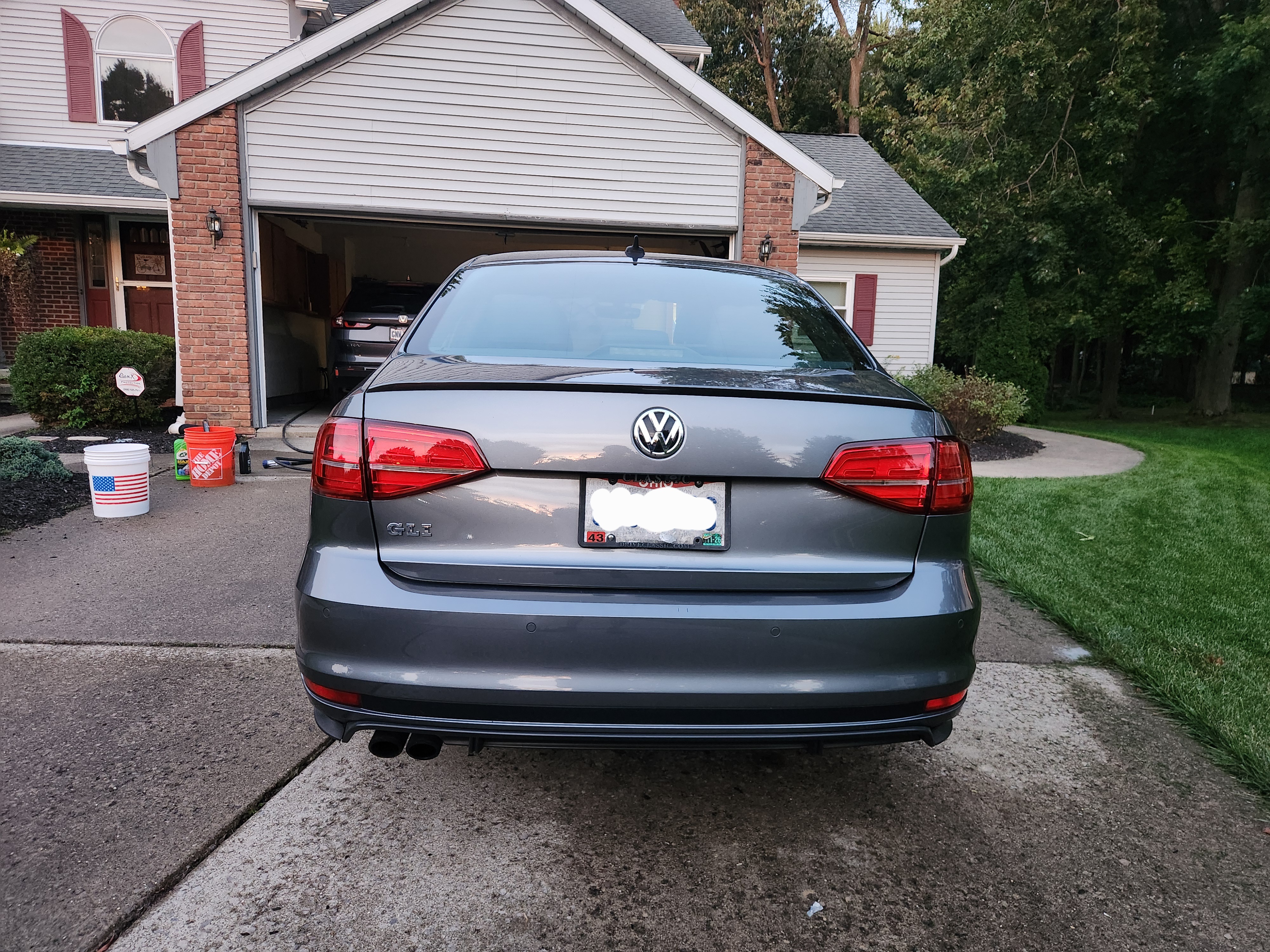 Used 2017 Volkswagen Jetta GLI FWD image 6