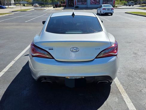 Used 2013 Hyundai Genesis 2.0T image 12