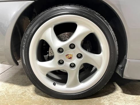 Used 2001 Porsche 911 Cabriolet image 13